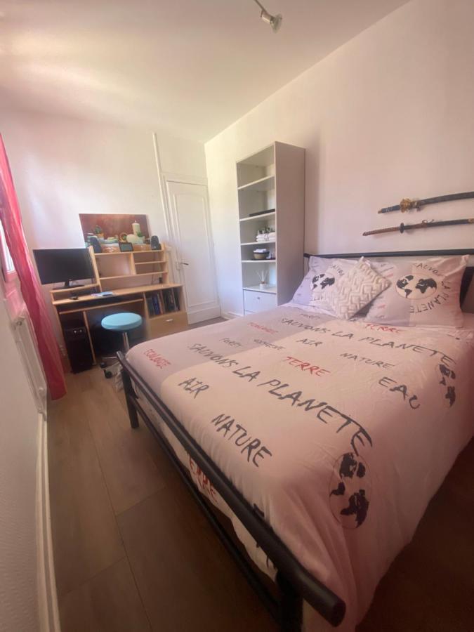 salle calme Libourne Extérieur photo